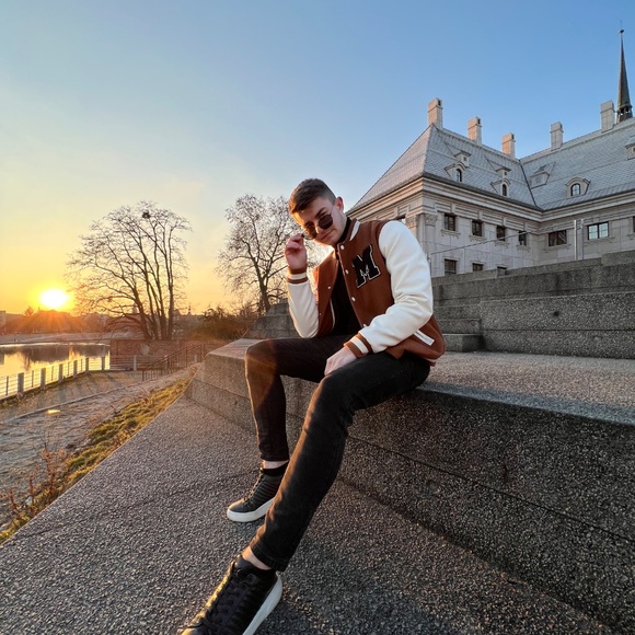 Bershka Varsity Jacket M – Brown/White – Classic College Letterman Style - Picture 6 of 9